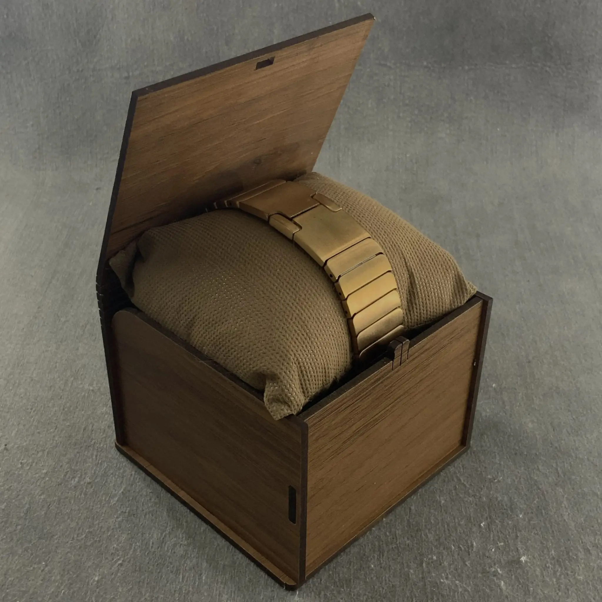 8CD11810 B407 44C2 B621 F6B71DFAD876 2048x2048 1