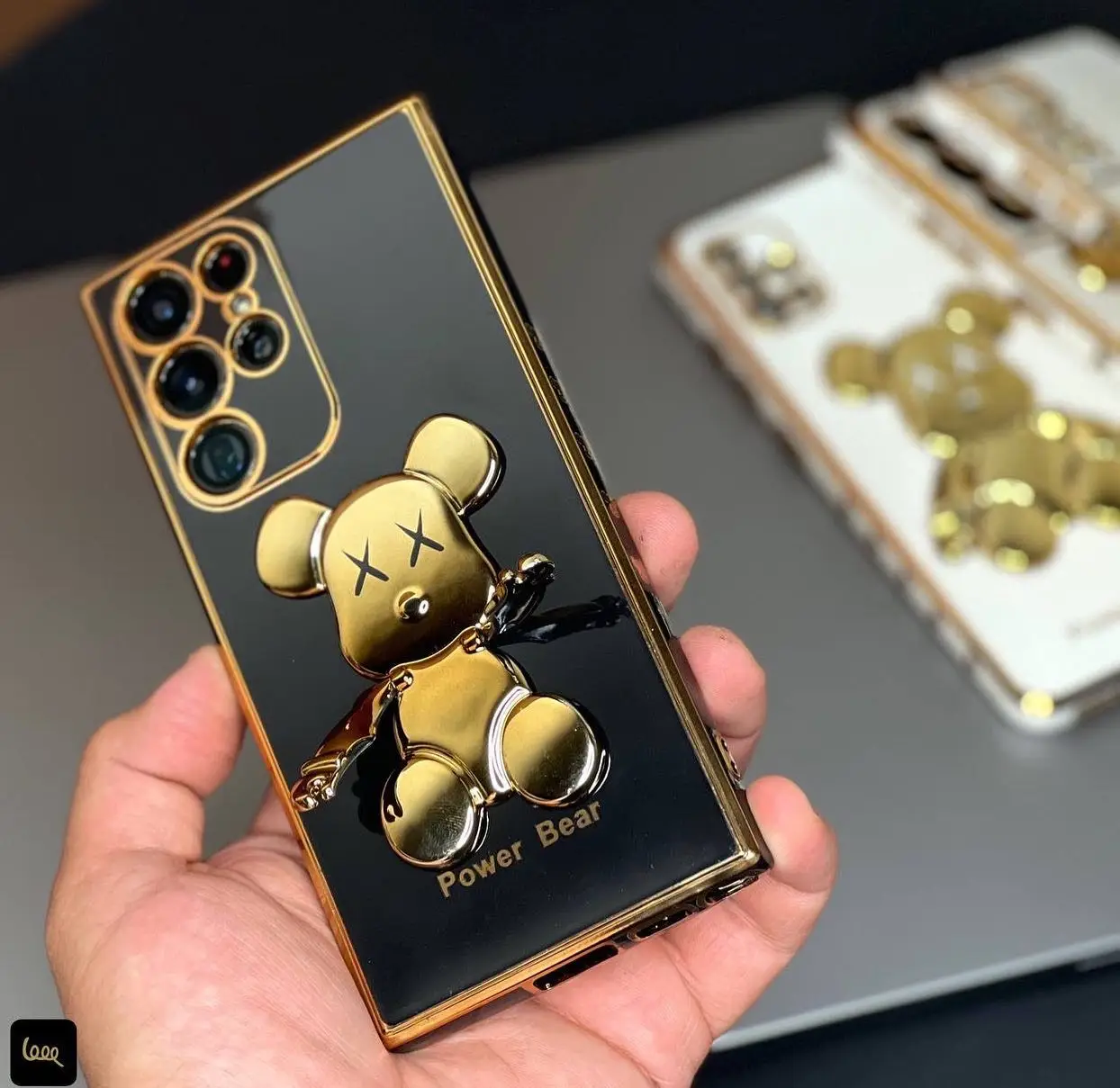 bear brick stand-1 قاب خرس طلایی استند دار