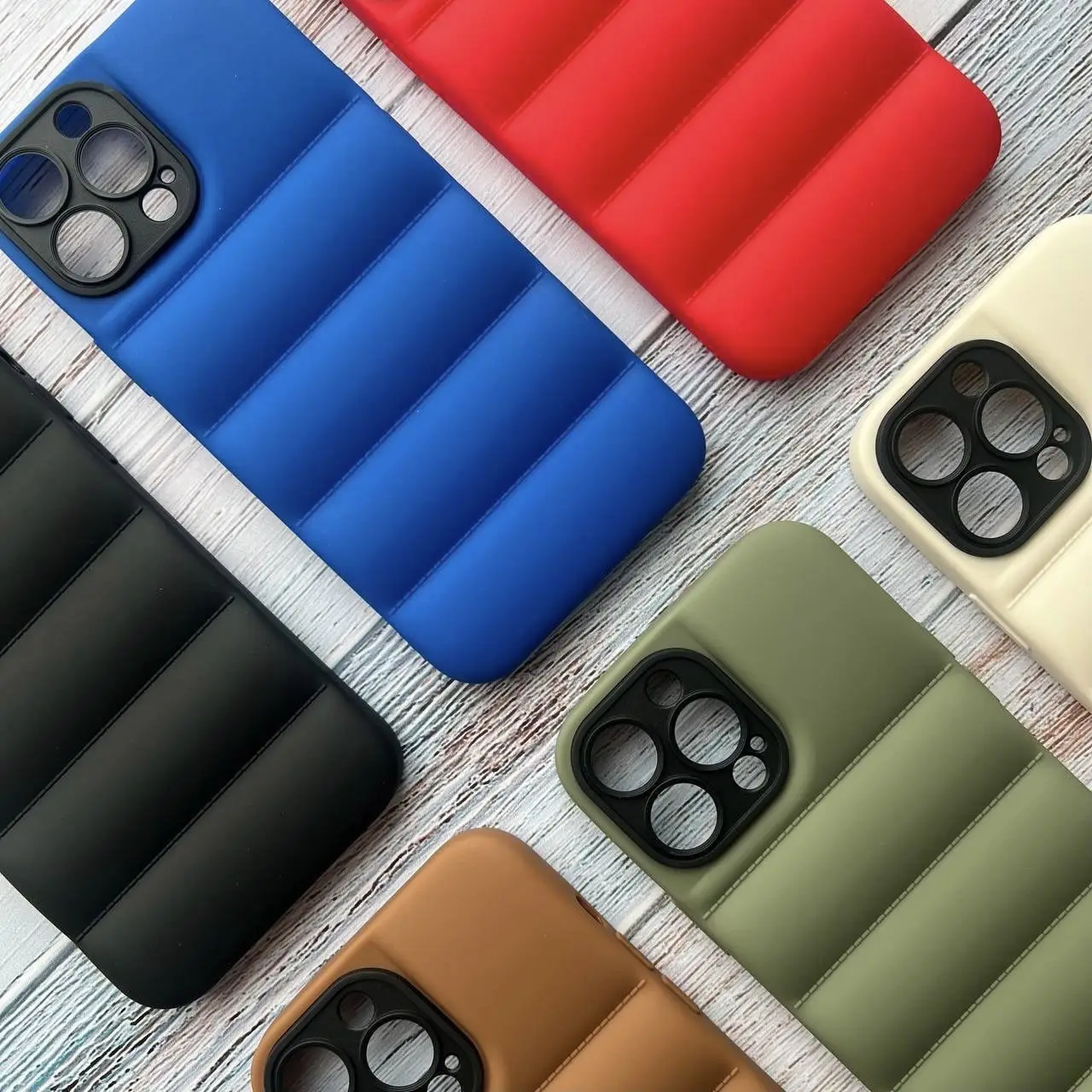 0064C8E7-B123-4737-B226-172291C9CB4B قاب آیفون پافر TPU