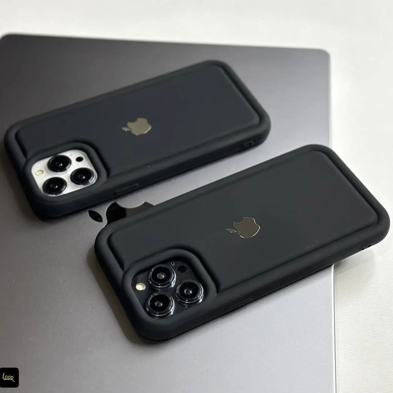 95AF3AFF-C2FA-4BA7-AA59-DCDA3DB0BE34 قاب آیفون پاف کیس لوگو دار