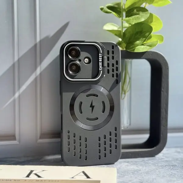 قاب آیفون بلک مگ فورس